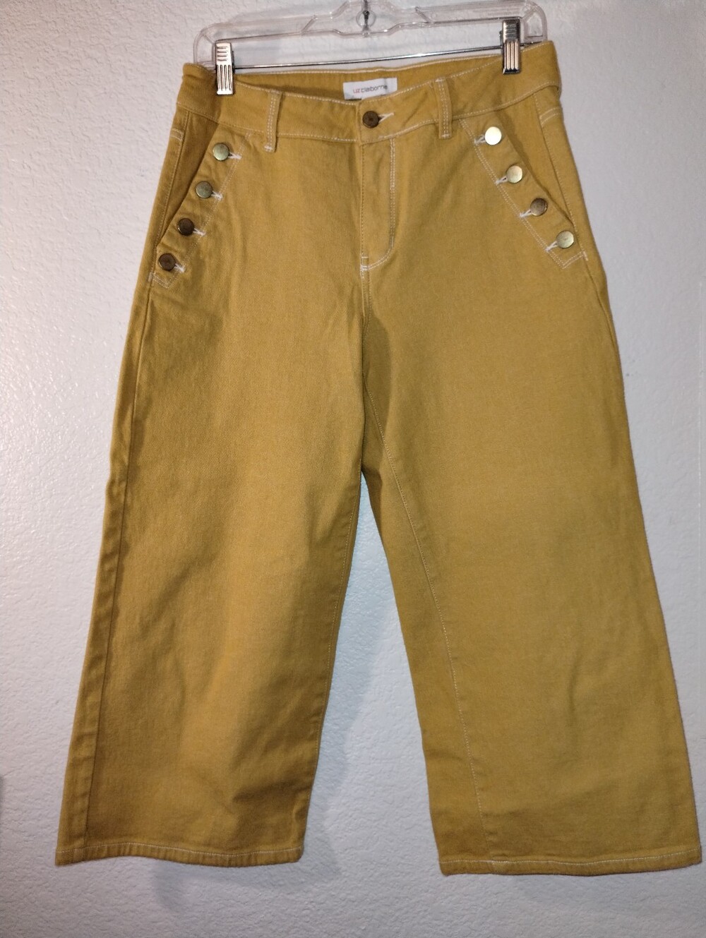 Liz Claiborne Wide Leg Cropped Pants Jeans Silvertone Buttons Pockets sz 4